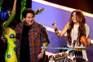 kids_choice_awards_katy_perry_jonah_hill_miley_cyrus.jpg